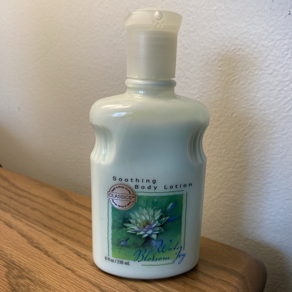 BATH AND BODY WORKS CLASSICS WATER BLOSSOM IVY RARE & RETIRED 8 OZ‎